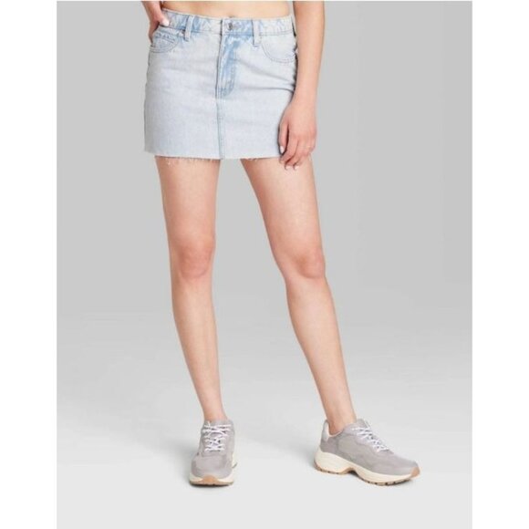 Wild Fable Women's Mini Skirt Low-Rise Denim Light Wash Size 4 - Picture 1 of 4